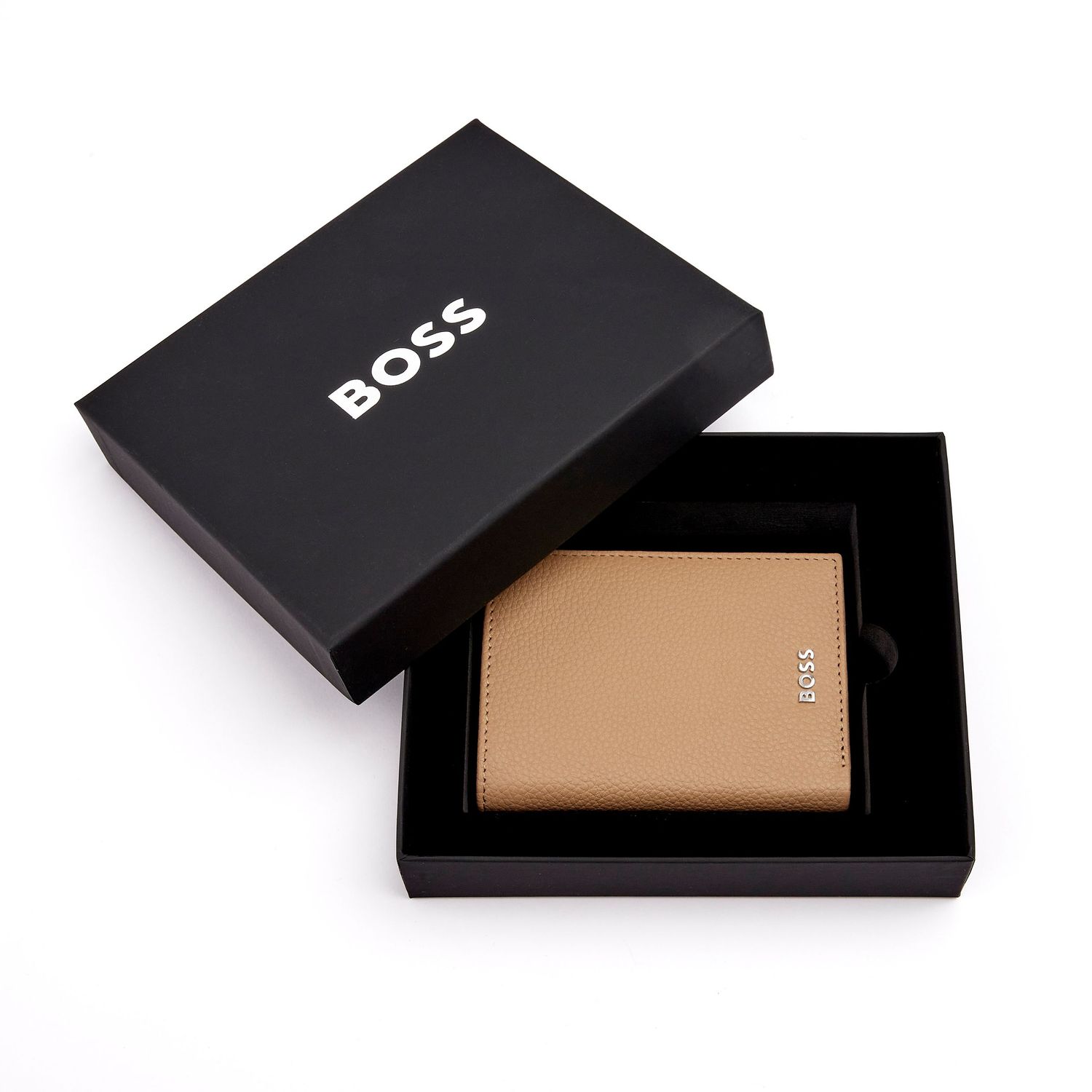 Card holder with flap and money pocket Classic Grained Camel - obrazek 6