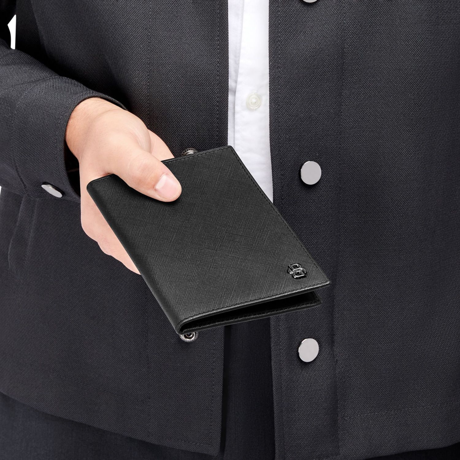 Etui na paszport Double B Saffiano Black - obrazek 5