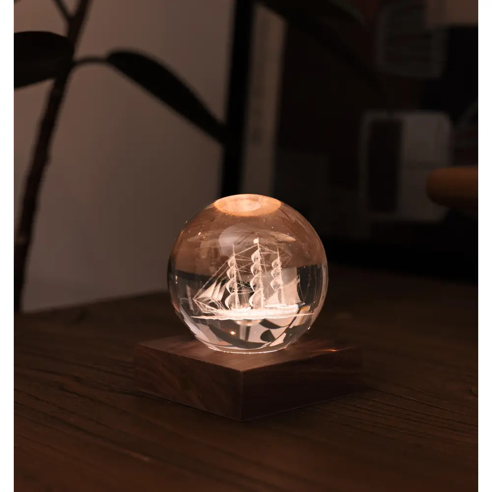 Lampa Amber Crystal 3D laser / Kolekcja sportowa: Żaglówka - obrazek 3