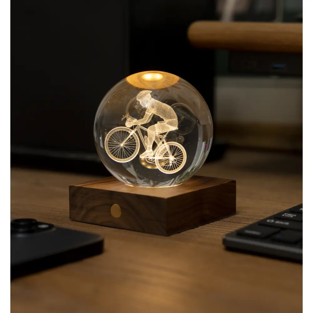 Lampa Amber Crystal 3D laser / Kolekcja sportowa: Rowerzysta - obrazek 3
