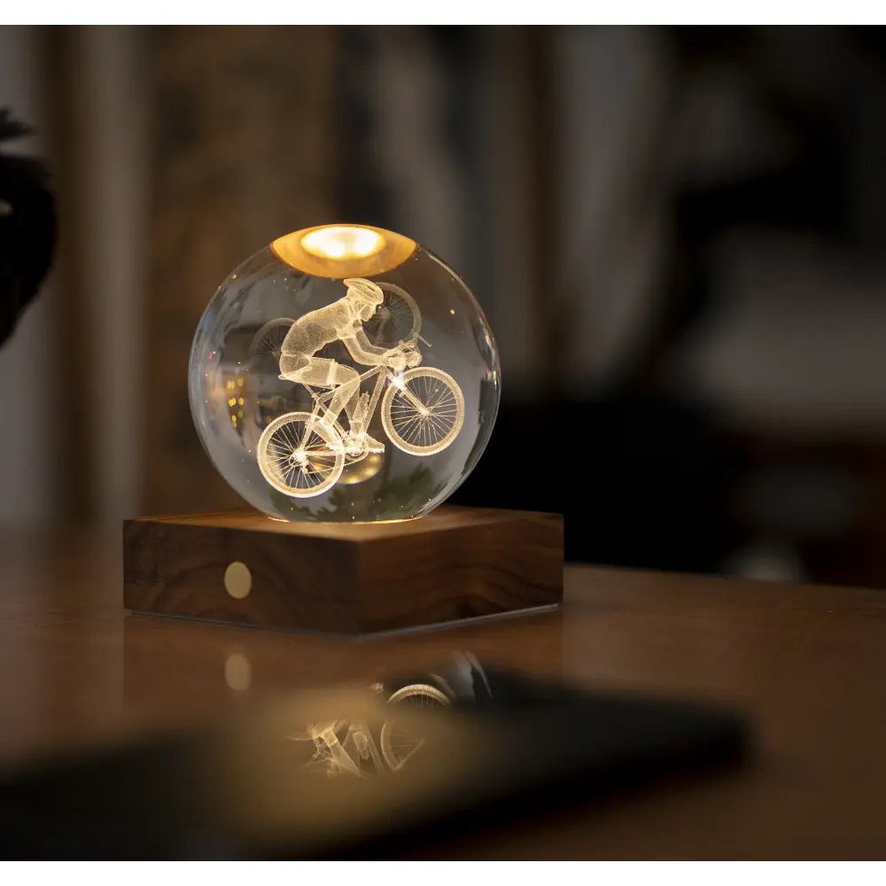 Lampa Amber Crystal 3D laser / Kolekcja sportowa: Rowerzysta - obrazek 2