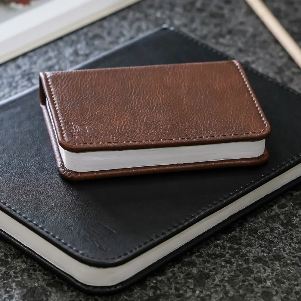 Mini Lampa książka Smart Book Brown - wykończenie włókno skórzane - obrazek 6