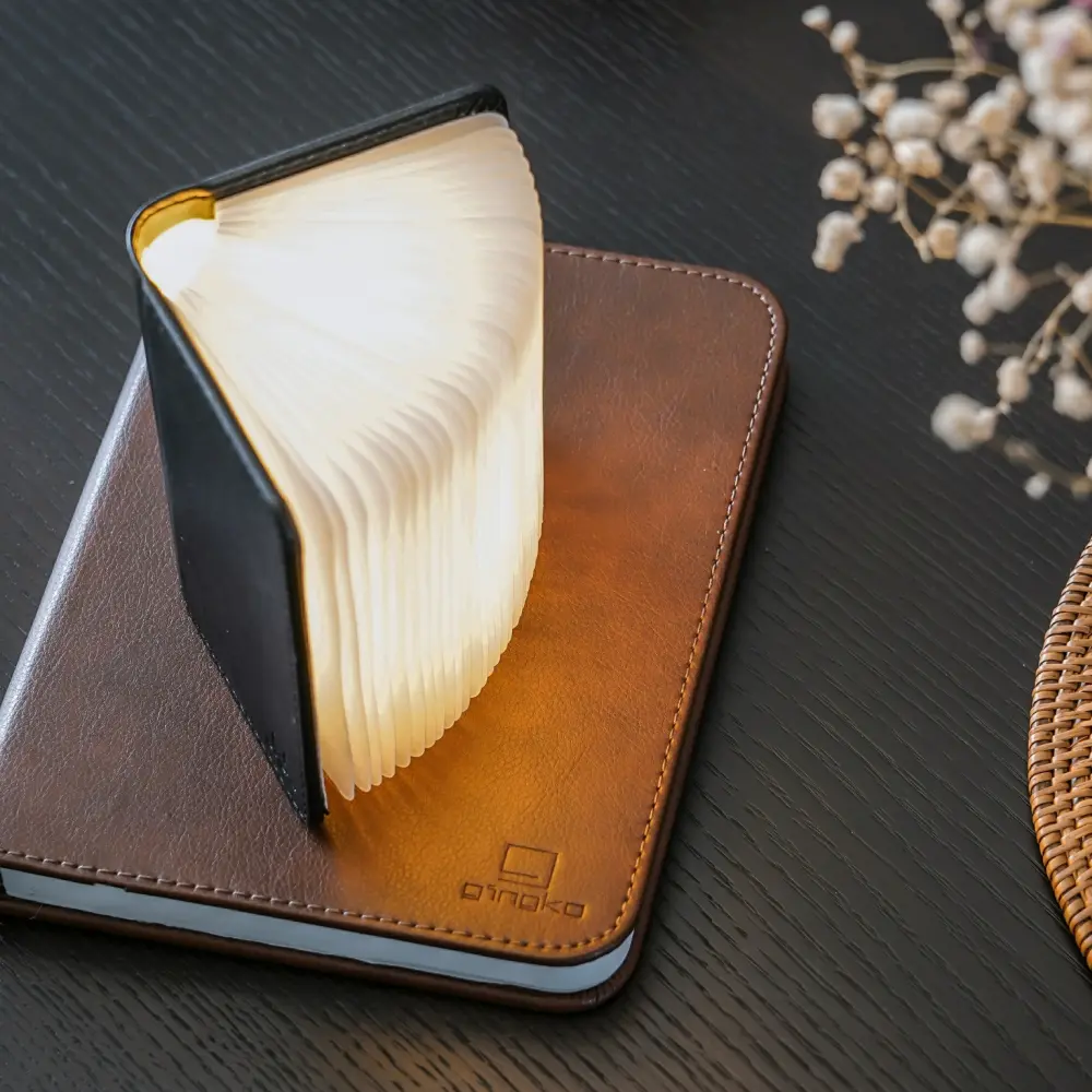 Mini Lampa książka Smart Book Black - wykończenie włókno skórzane - obrazek 2
