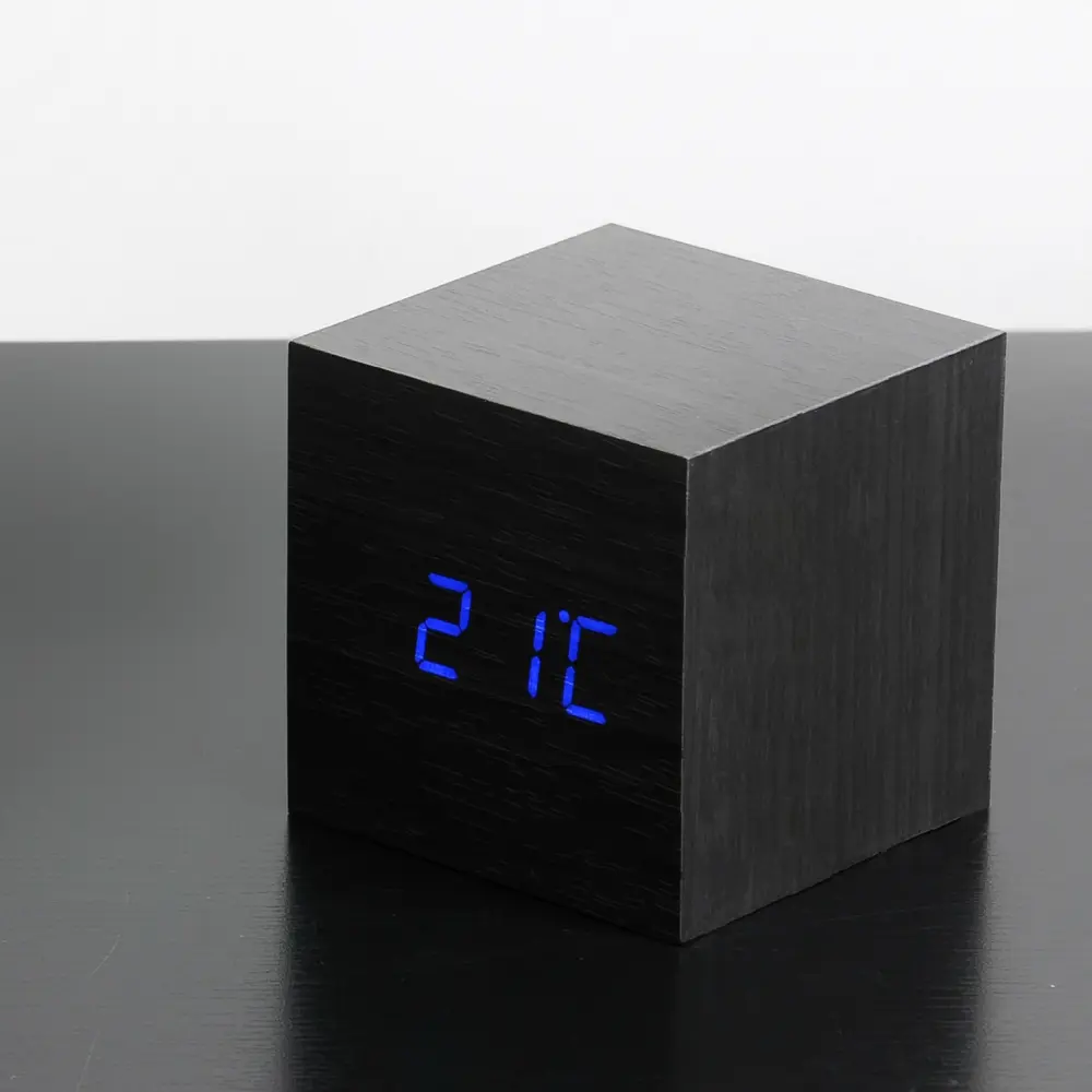 Budzik Wooden Cube Click Czarny / Niebieski LED - obrazek 2