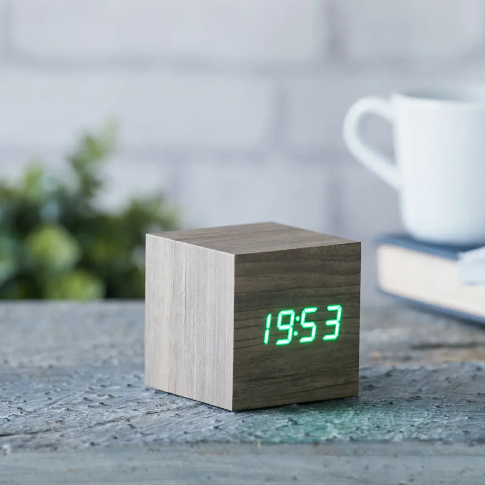 Budzik Wooden Cube Click Szary / Zielony LED - obrazek 5