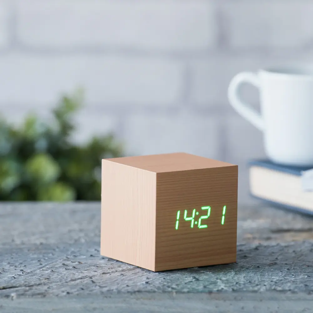 Budzik Wooden Cube Click Beech / Zielony LED - obrazek 2