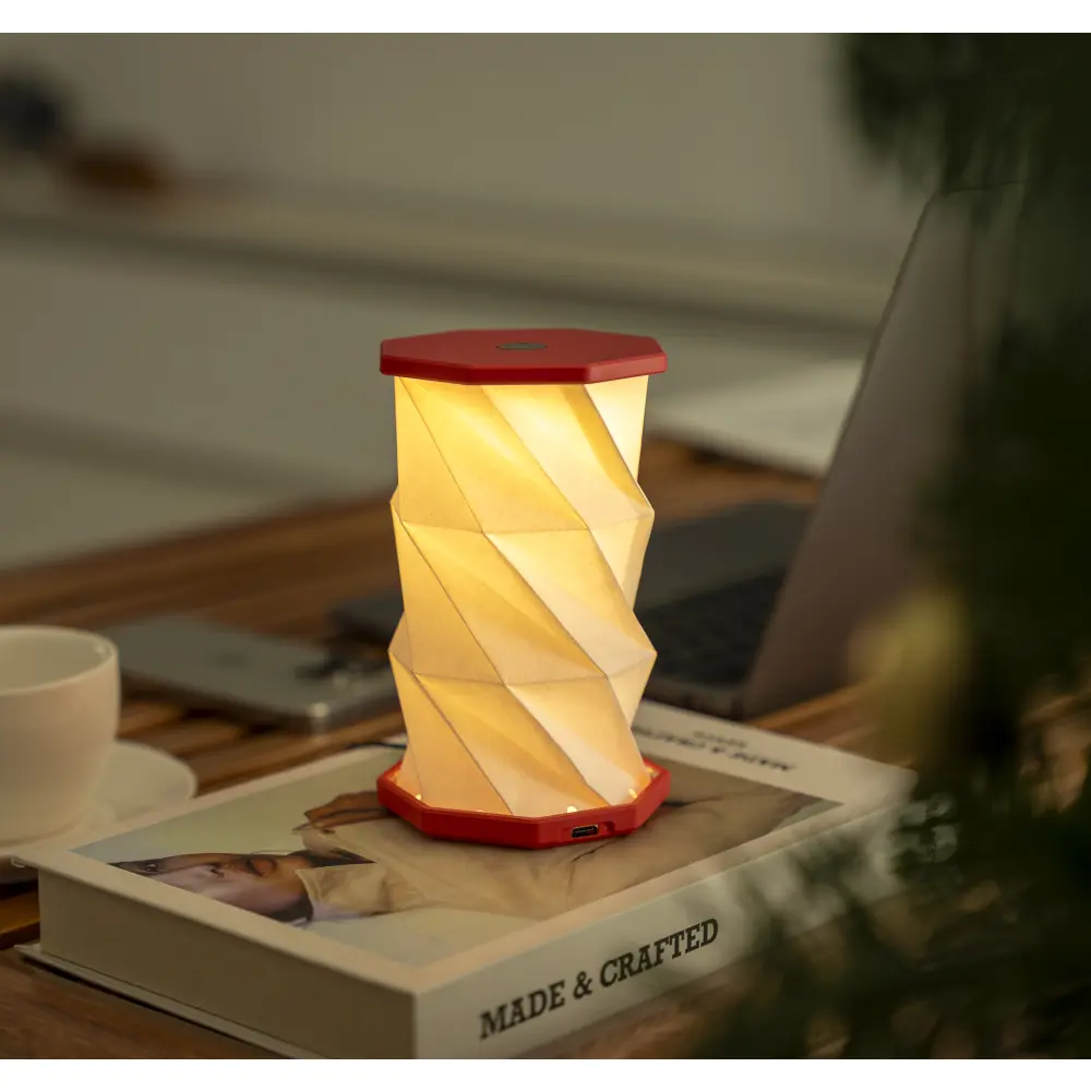 Mini lampa Twist Hexagon Coral Red - obrazek 3