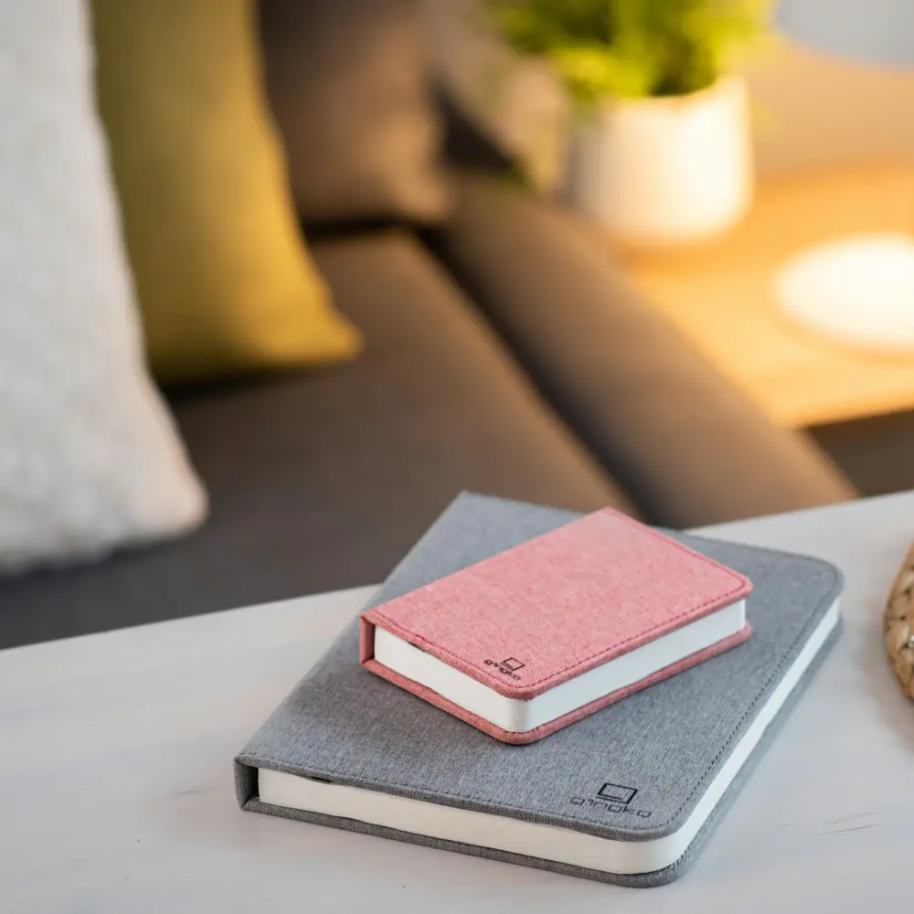 Mini Lampa książka Smart Book Blush Pink - wykończenie tkaniną - obrazek 4
