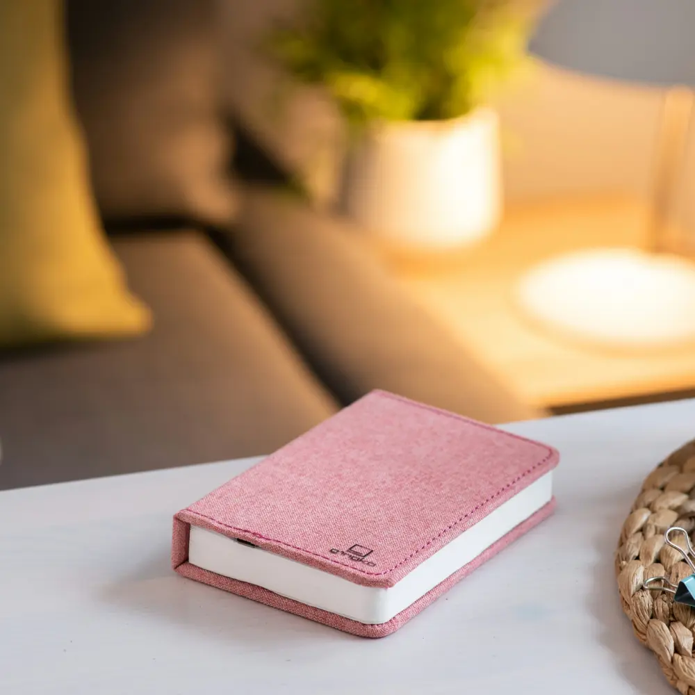 Mini Lampa książka Smart Book Blush Pink - wykończenie tkaniną - obrazek 5