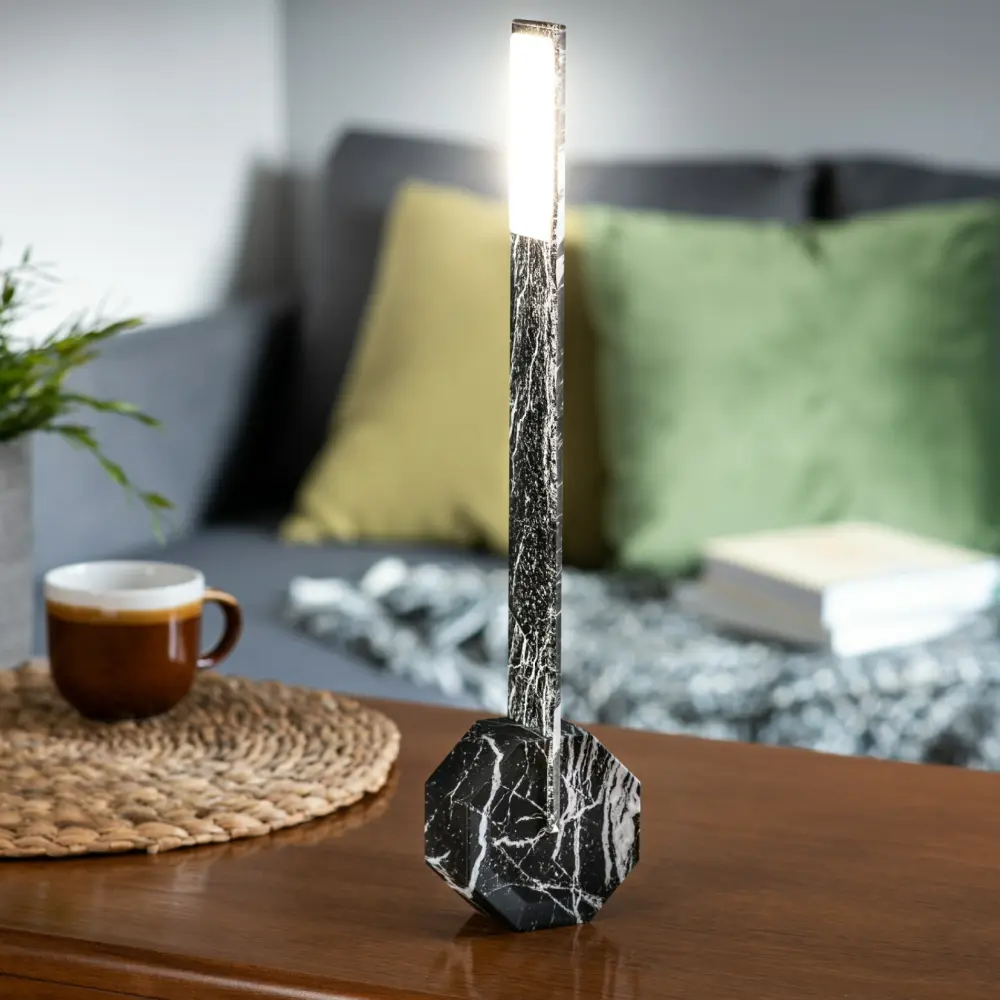 Octagon One przenośna lampa biurkowa. Czarny marmur - obrazek 3