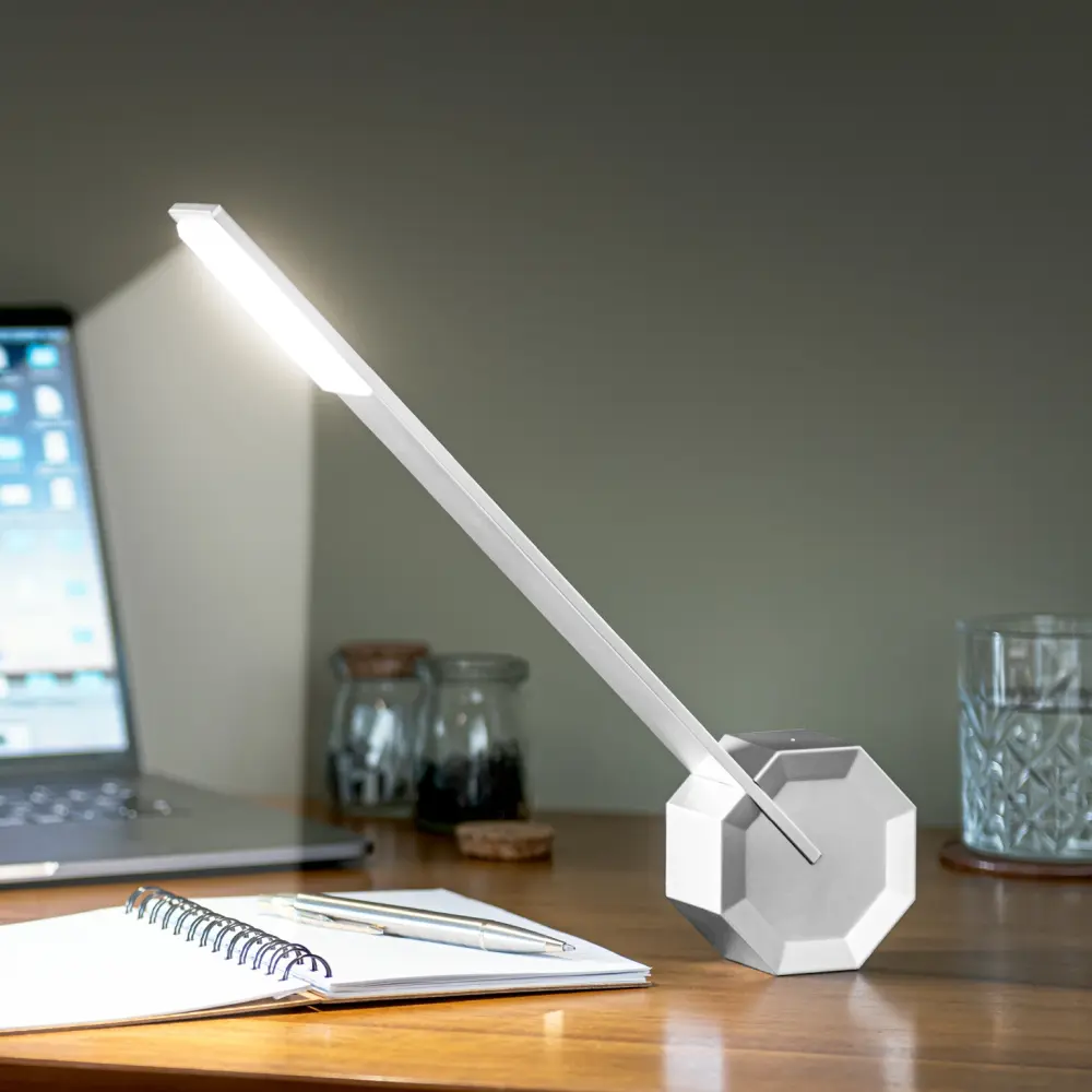 Octagon One przenośna lampa biurkowa. Aluminium - obrazek 9