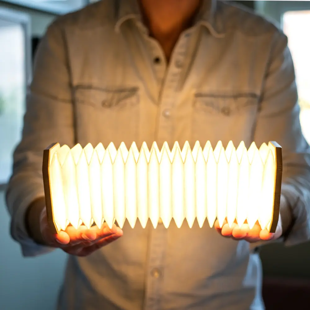 Inteligentna lampa akordeonowa Natural Walnut Wood - obrazek 7