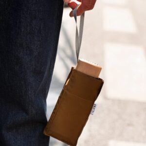 Mini-parapluie-pliant-caramel-ANATOLE-Augustine-768x853