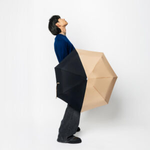 mini-parapluie-bicolore-beige-noir-ANATOLE-alice-1000x1111 (1)